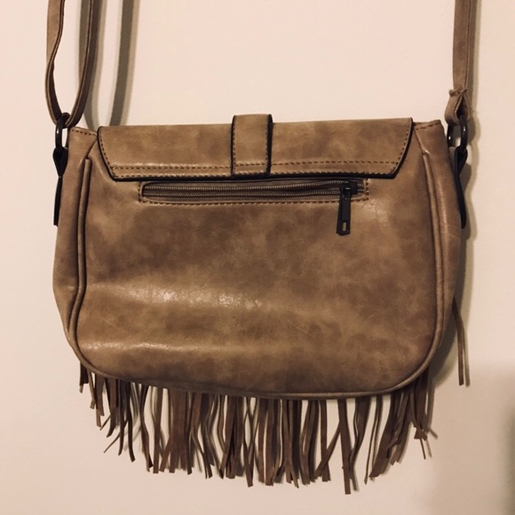 Fringe Crossbody Bag - Picture 3 of 4